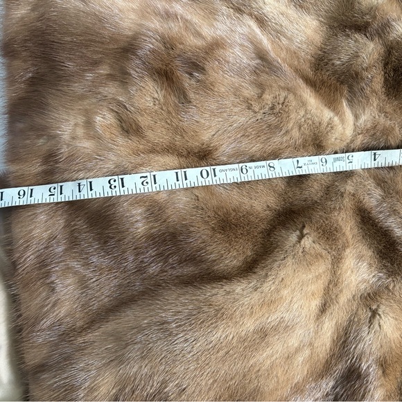 Vintage 80’s Fur Stole. - Picture 8 of 11